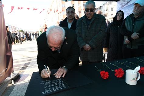Lapseki Belediyesi Kahramanmaraş depreminin 1’inci yıl dönümünde anma programı düzenledi